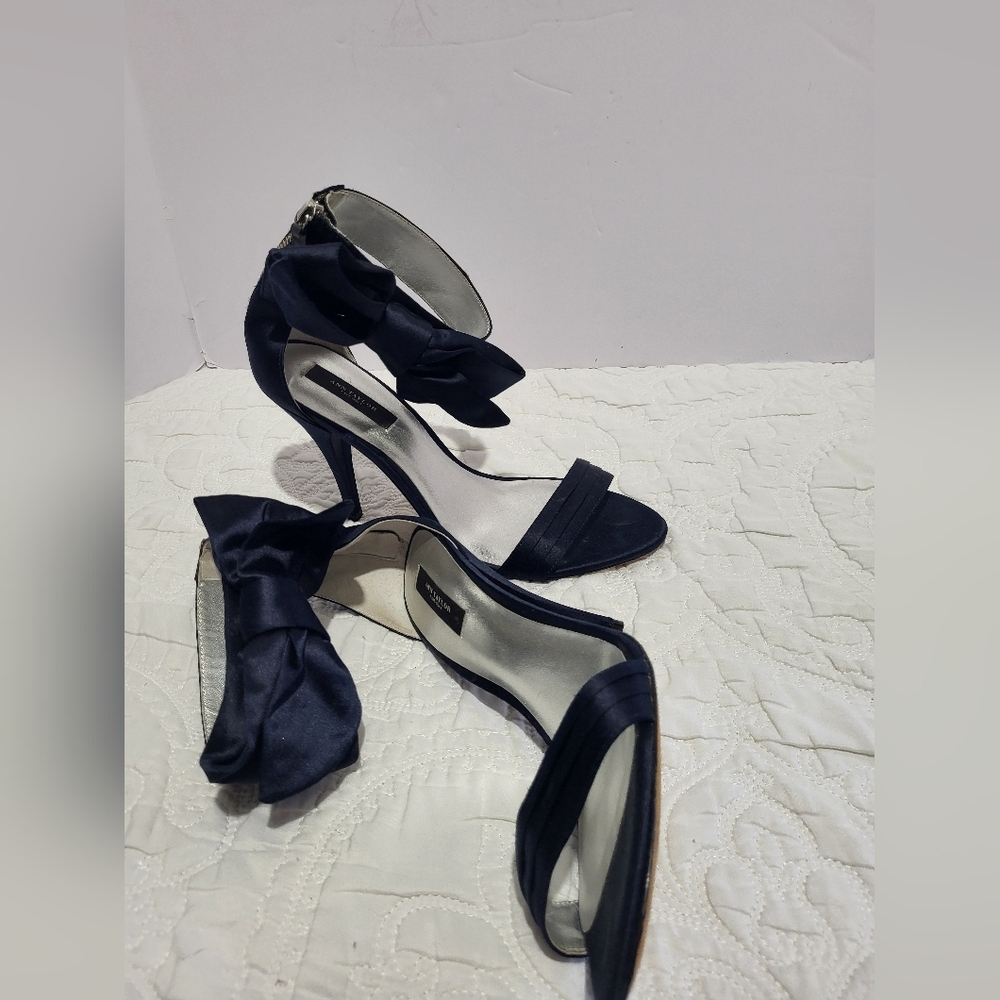 Ann Taylor Elegant Navy Blue Satin Side Bow Women's Heels 10M